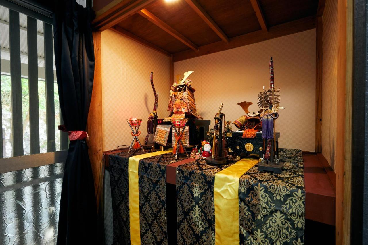 Villa Hakone Kabuto 古民家旅館 150平米 バス停迄一分 準天然温泉 最大12名 Екстериор снимка